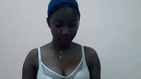 Snapshot of miichouu chatting on May 2026 06:52:02 AM Miichouu online show from May 2026 06:52:02 AM