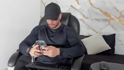 Snapshot of miike_stone1 chatting on September 2025 01:00:02 PM Daniel online show from September 2025 01:00:02 PM