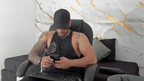 Snapshot of miike_stone1 chatting on September 2025 01:01:01 PM Daniel online show from September 2025 01:01:01 PM