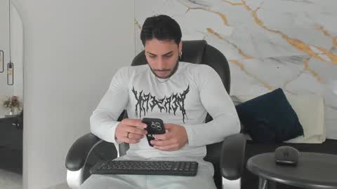 Snapshot of miike_stone1 chatting on September 2025 01:14:02 PM Daniel online show from September 2025 01:14:02 PM