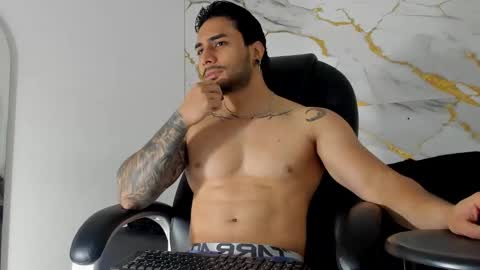 Snapshot of miike_stone1 chatting on October 2025 01:08:02 PM Daniel online show from October 2025 01:08:02 PM