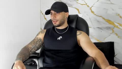 Snapshot of miike_stone1 chatting on October 2025 01:01:01 PM Daniel online show from October 2025 01:01:01 PM