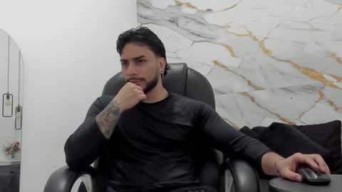 Snapshot of miike_stone1 chatting on November 2025 01:10:01 PM Daniel online show from November 2025 01:10:01 PM