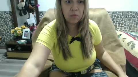 Snapshot of miilu74 chatting on December 2025 11:36:02 AM Miilu74 online show from December 2025 11:36:02 AM