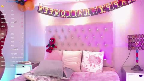 Snapshot of miilu_dancer_ chatting on October 2025 11:13:02 PM Lucii online show from October 2025 11:13:02 PM