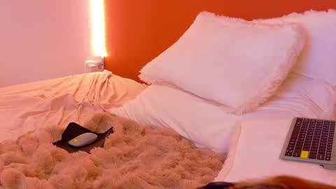 Amira online show from November 2025 06:13:01 AM