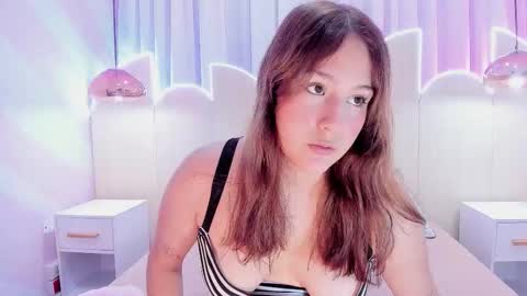 Snapshot of miiss_emmy chatting on October 2025 07:22:01 PM Emmy online show from October 2025 07:22:01 PM