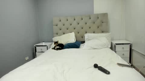 miiss_samantha online show from November 2025 10:42:02 PM