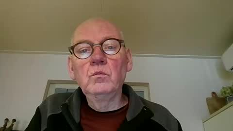 Snapshot of mik116 chatting on January 2026 12:10:02 PM mik online show from January 2026 12:10:02 PM