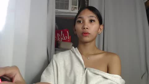 Snapshot of mika_cora chatting on June 2026 06:48:02 AM MIKA online show from June 2026 06:48:02 AM