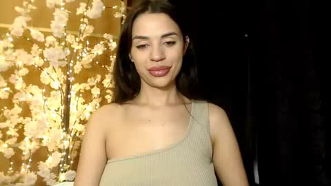 Snapshot of mika_gold7 chatting on December 2024 09:58:01 AM Mika online show from December 2024 09:58:01 AM