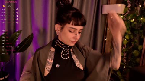 mika_moon_ online show from December 2024 08:32:01 PM