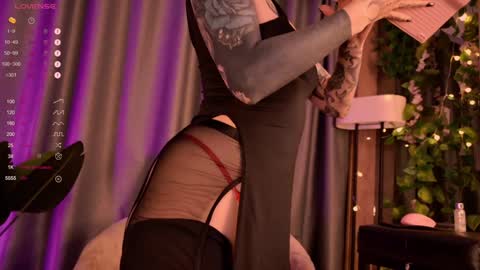 mika_moon_ online show from December 2024 02:43:01 AM