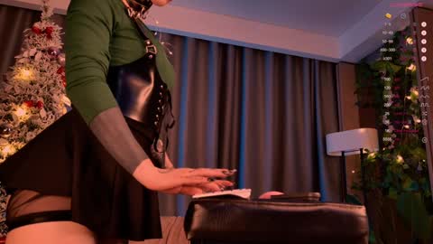 mika_moon_ online show from December 2024 12:46:02 AM