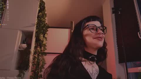 mika_moon_ online show from October 2025 01:28:01 PM