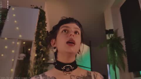 mika_moon_ online show from November 2025 04:18:01 PM