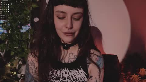 mika_moon_ online show from December 2025 06:26:01 PM