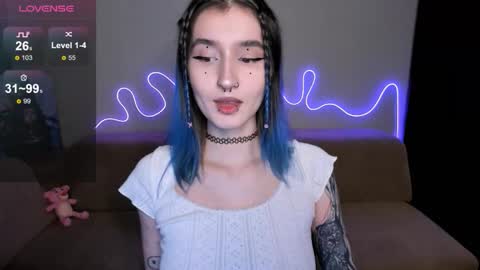 Snapshot of mika_reid chatting on November 2025 09:31:01 AM Mika online show from November 2025 09:31:01 AM