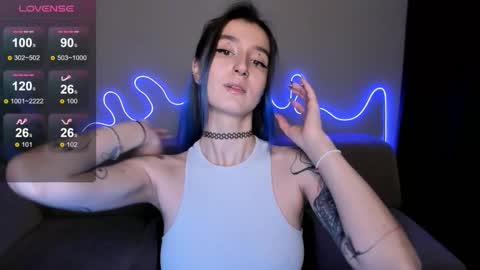 Snapshot of mika_reid chatting on November 2025 12:49:02 PM Mika online show from November 2025 12:49:02 PM