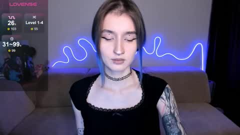 Snapshot of mika_reid chatting on November 2025 10:32:01 AM Mika online show from November 2025 10:32:01 AM