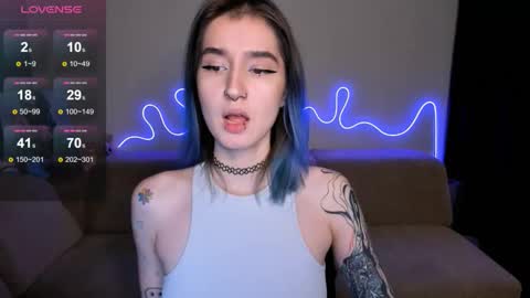 Snapshot of mika_reid chatting on November 2025 08:58:02 AM Mika online show from November 2025 08:58:02 AM