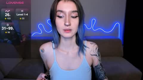 Snapshot of mika_reid chatting on December 2025 02:47:01 PM Mika online show from December 2025 02:47:01 PM