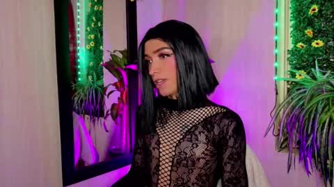 mikaelarangel online show from October 2025 05:02:02 PM