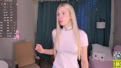 Snapshot of mikaelataron chatting on June 2026 08:36:01 PM Angel girl online show from June 2026 08:36:01 PM