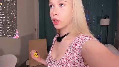 Snapshot of mikaelataron chatting on July 2026 07:21:01 PM Angel girl online show from July 2026 07:21:01 PM