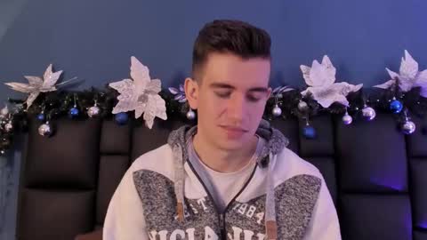 mikael online show from December 2025 04:10:01 AM