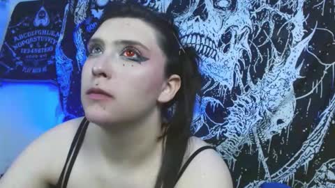 Snapshot of mikaskullcs chatting on March 2026 02:04:02 AM Mika online show from March 2026 02:04:02 AM