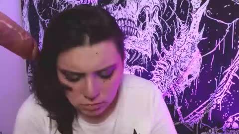 Snapshot of mikaskullcs chatting on March 2026 11:21:02 PM Mika online show from March 2026 11:21:02 PM