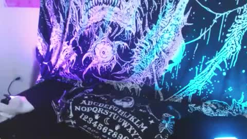 Snapshot of mikaskullcs chatting on March 2026 11:33:01 PM Mika online show from March 2026 11:33:01 PM