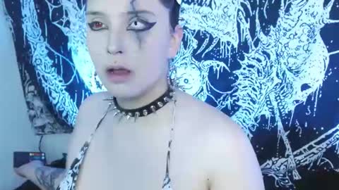 Snapshot of mikaskullcs chatting on March 2026 10:38:02 PM Mika online show from March 2026 10:38:02 PM