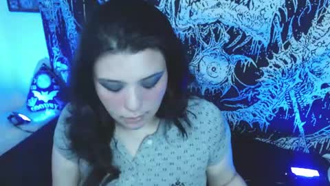 Snapshot of mikaskullcs chatting on April 2026 06:59:02 PM Mika online show from April 2026 06:59:02 PM