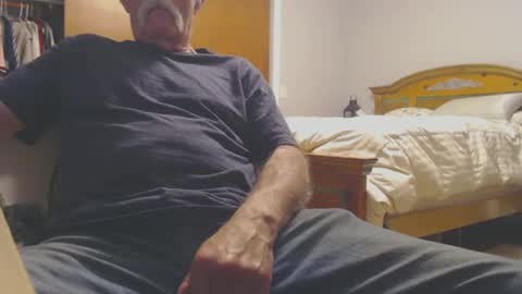 Snapshot of mike694fun chatting on February 2025 03:14:02 AM mike694fun online show from February 2025 03:14:02 AM