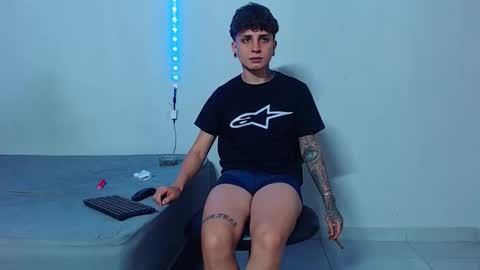 Mike IMDEPENDIENT MODEL online show from October 2025 04:15:01 AM