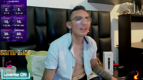 Snapshot of mike_bennet chatting on March 2026 11:52:02 PM Mike Bennet Make me Cum Please online show from March 2026 11:52:02 PM
