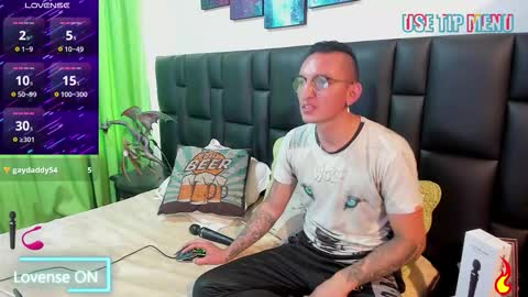 Snapshot of mike_bennet chatting on March 2026 10:02:01 PM Mike Bennet Make me Cum Please online show from March 2026 10:02:01 PM