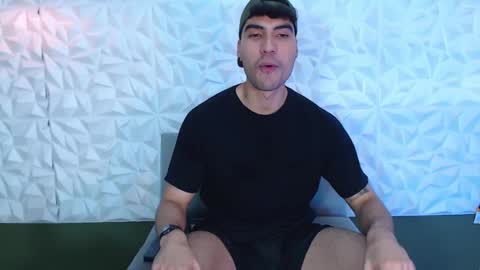 Snapshot of mike_collim chatting on January 2025 06:54:01 PM Mike online show from January 2025 06:54:01 PM