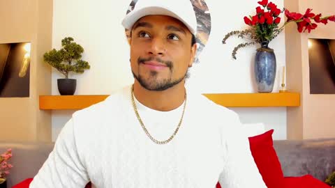 Snapshot of mike_estevess chatting on December 2024 05:53:02 AM   online show from December 2024 05:53:02 AM