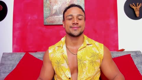 Snapshot of mike_estevess chatting on December 2024 02:05:02 PM   online show from December 2024 02:05:02 PM