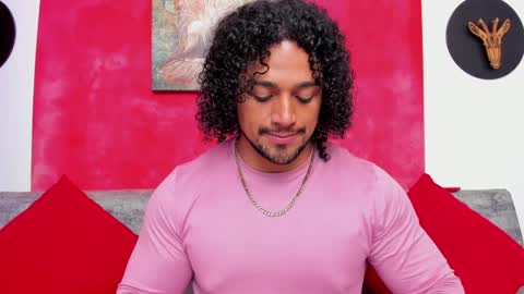 Snapshot of mike_estevess chatting on January 2025 01:24:01 AM   online show from January 2025 01:24:01 AM