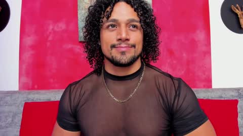 Snapshot of mike_estevess chatting on January 2025 02:25:01 AM   online show from January 2025 02:25:01 AM