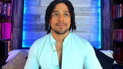 Snapshot of mike_estevess chatting on January 2025 11:32:02 PM   online show from January 2025 11:32:02 PM