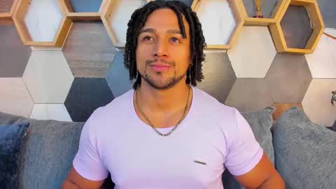 Snapshot of mike_estevess chatting on February 2025 03:11:02 AM   online show from February 2025 03:11:02 AM