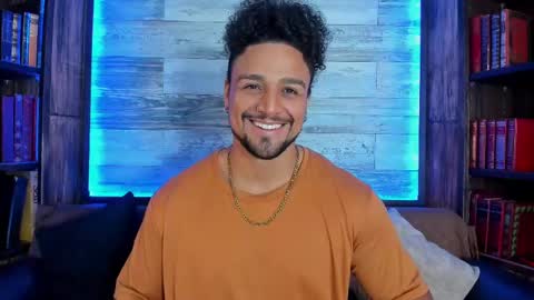 Snapshot of mike_estevess chatting on March 2025 02:15:01 AM   online show from March 2025 02:15:01 AM