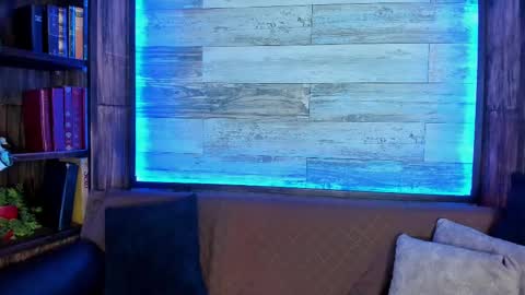 Snapshot of mike_estevess chatting on March 2025 05:18:02 AM   online show from March 2025 05:18:02 AM