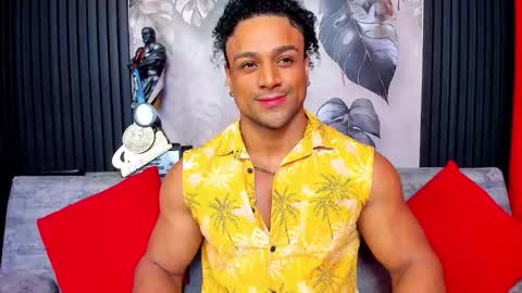 Snapshot of mike_estevess chatting on September 2025 06:07:01 AM   online show from September 2025 06:07:01 AM