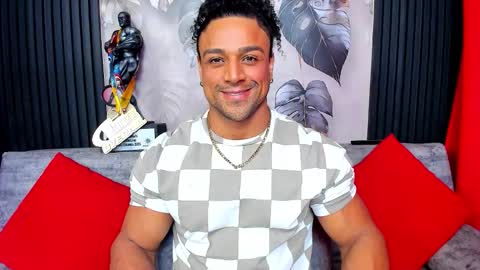 Snapshot of mike_estevess chatting on October 2025 09:37:01 AM   online show from October 2025 09:37:01 AM